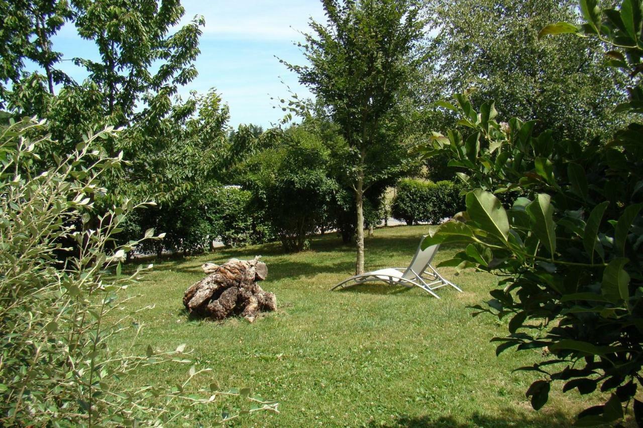 Gite De La Cour Campandré-Valcongrain Екстериор снимка